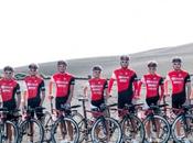 Ironman Hawaii entrena equipo Uplace días previos prueba.