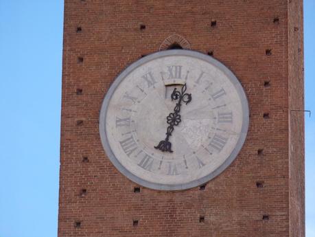 SIENA   UN   DÍA   DE   AMOR   EN   LA   TOSCANA