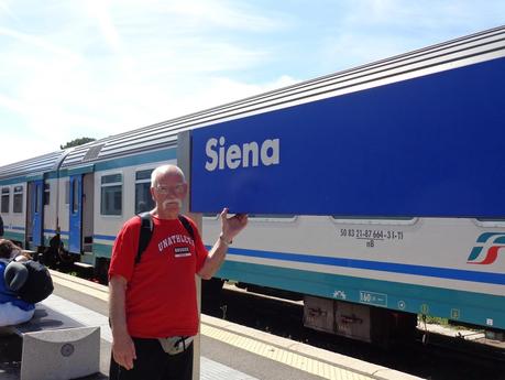 SIENA   UN   DÍA   DE   AMOR   EN   LA   TOSCANA
