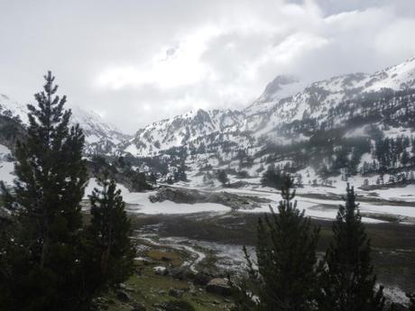 De los Llanos del Hospital al refugio de la Renclusa. Pirineo aragonés