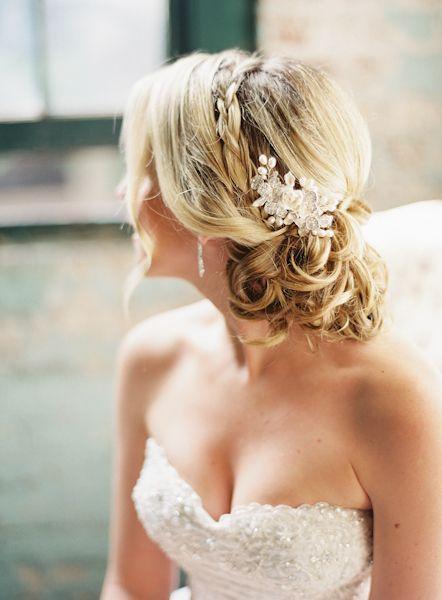 TRENZAS Y MÁS TRENZAS Novia con peinado de trenza
