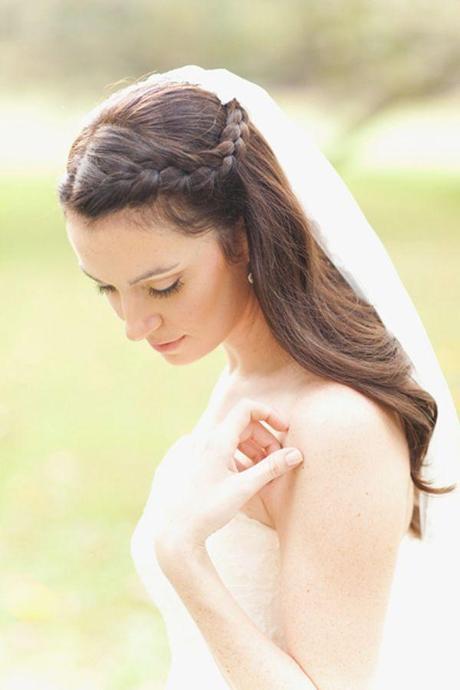 TRENZAS Y MÁS TRENZAS Novia con peinado de trenza