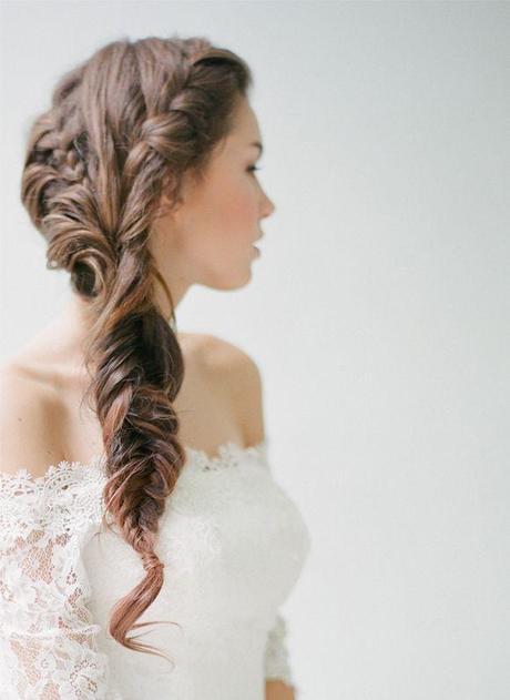 TRENZAS Y MÁS TRENZAS Novia con peinado de trenza