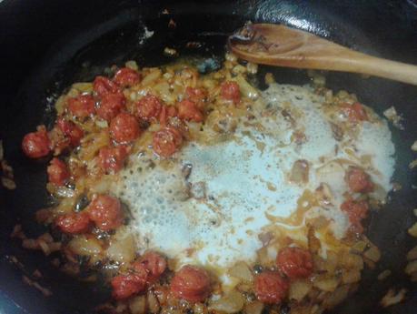 Macarrones con chistorra y roquefort