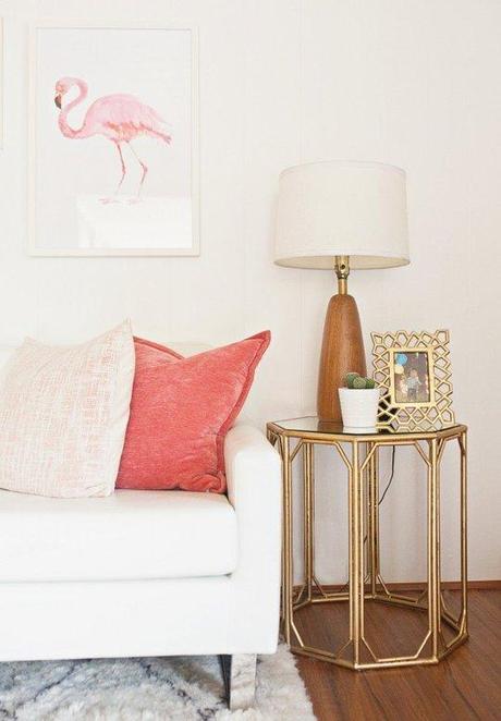 ANTES/DESPUÉS: DE SALÓN OSCURO Y ANTICUADO A SALA DE ESTAR LUMINOSA Y FEMENINA