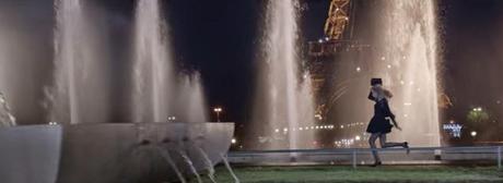 Destripando el nuevo  anuncio de Calzedonia, los looks de Julia Roberts