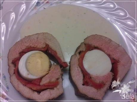 Carne rellena de piquillos y huevo duro