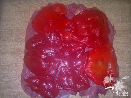 Carne rellena de piquillos y huevo duro