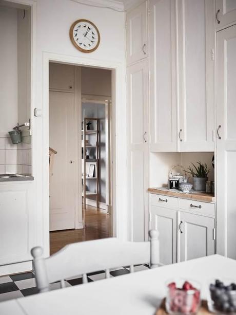 pisos de segunda mano decoración interiores pisos pequeños mini pisos estilo nórdico detalles antiguos en viviendas decoración pisos pequeños decoración en colores neutros y madera blog decoración nordica escandinava 