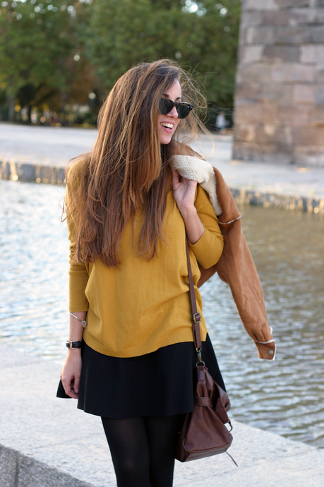 MUSTARD V-NECK SWEATER