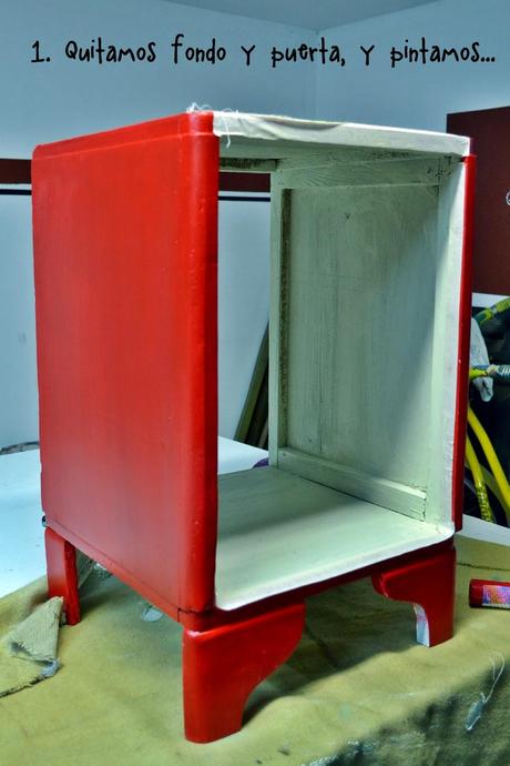 Paso a paso: convertimos una mesa de luz en cocinita para jugar