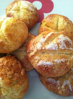 BRIOSES CON COBERTURA DE AZÚCAR