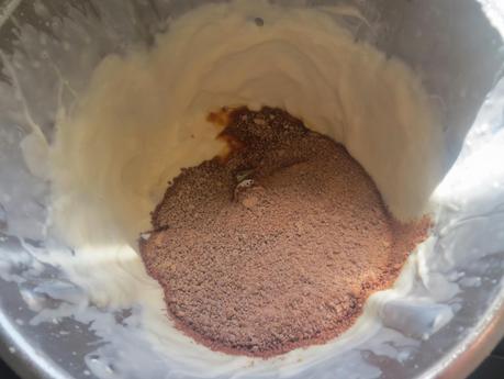 Cañas o conos de hojaldre rellenos