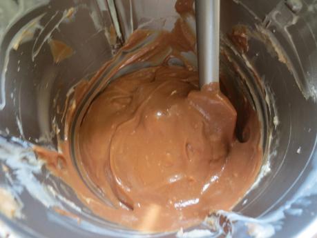 Cañas o conos de hojaldre rellenos