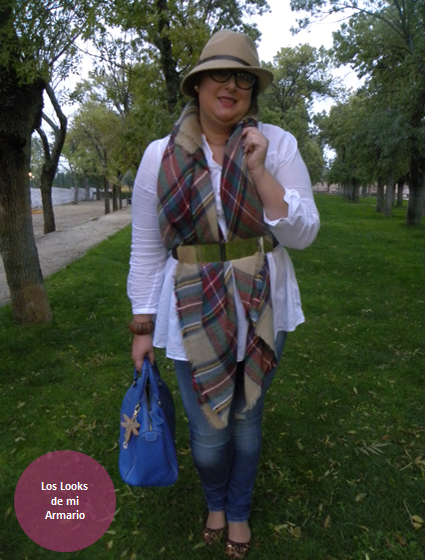 http://www.loslooksdemiarmario.com/2014/10/un-paseo-para-recordar-outfit.html