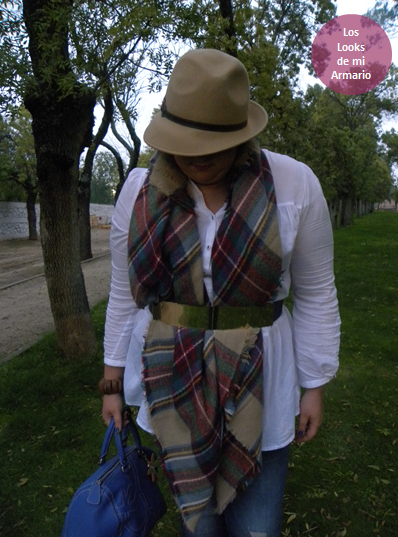 http://www.loslooksdemiarmario.com/2014/10/un-paseo-para-recordar-outfit.html