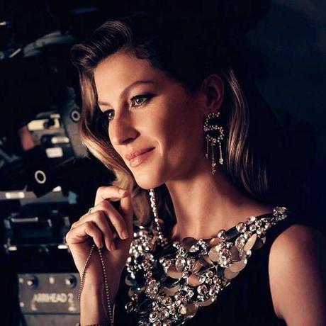 Iconic #Chanel N•5 Video: http://ift.tt/1zcyOSD #Fashion #moda #perfume #belleza #style #beauty #lookandfashion #instafashion #jj #ootd #Aloastyle