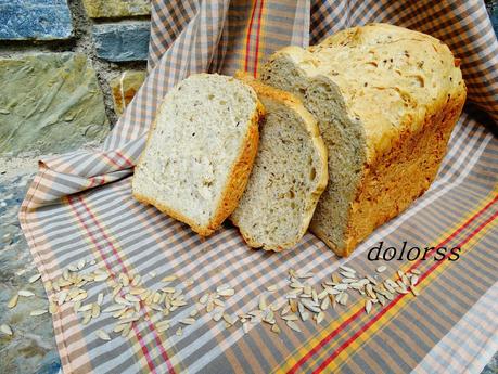 Pan rústico con huevo y pipas de girasol (Panificadora)