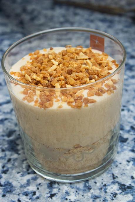 Postre de papaya, galleta y mascarpone y premio Dardos