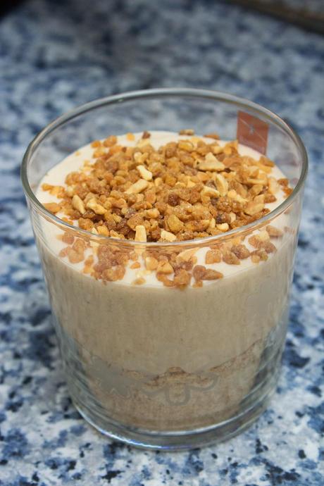 Postre de papaya, galleta y mascarpone y premio Dardos