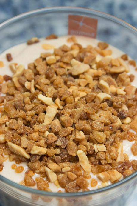 Postre de papaya, galleta y mascarpone y premio Dardos