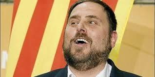 La España faldicorta y zaragata: Se evapora el soberanismo catalán y se “eboliza” la política española. La zorra y las uvas.