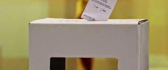 La España faldicorta y zaragata: Se evapora el soberanismo catalán y se “eboliza” la política española. La zorra y las uvas.