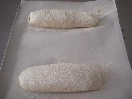 16 DE OCTUBRE: DÍA MUNDIAL DEL PAN.  PAN ENROLLADO DE PESTO