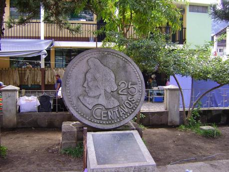 La señora de la moneda de 25 centavos