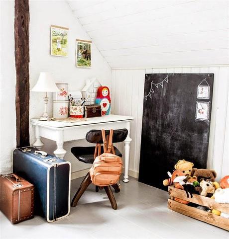 UNA MANSIÓN CON ESTILO Y UNA HABITANTE MINI...