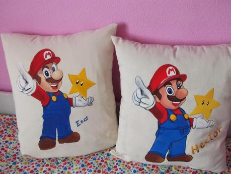 COJINES DE PINTURA EN TELA SUPER MARIO BROSS