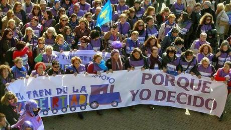 Querella al obispo de Alcalá por equipar el “tren de la libertad” al “tren de la muerte” de Auschwitz.