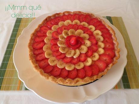 TARTA DE FRESAS Y PLÁTANOS