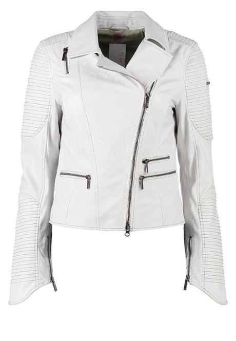 eN qUE iNVERTIMOS... sECUENCIA uNO