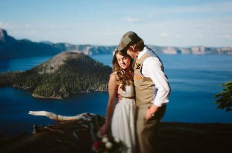 Una boda íntima en un lago de Oregón
