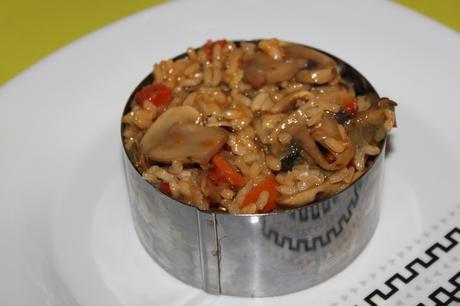 arroz de verduras emplatado