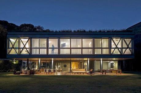 Vivienda Minimalista en Petropolis