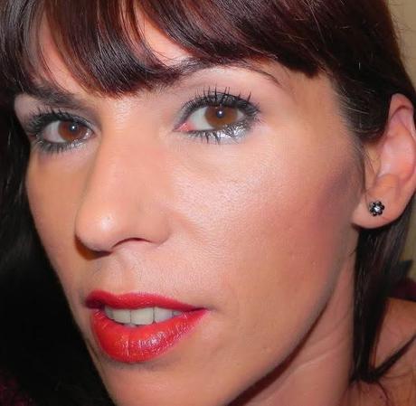 Topo, plata y rouge: look y manicura Topo, plata y rouge: look y manicura