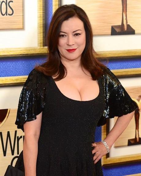 Jennifer Tilly, la fórmula para estar bella y brillante a los 56 años