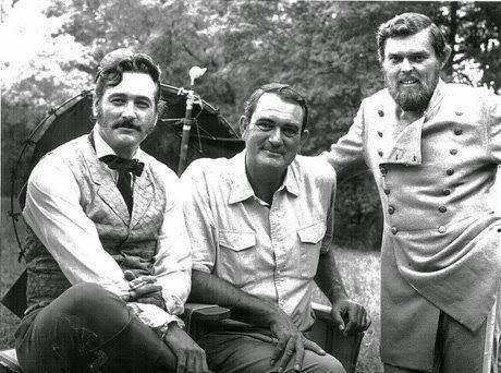 ANDREW V. MCLAGLEN (1920-2014)