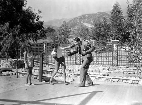 ANDREW V. MCLAGLEN (1920-2014)