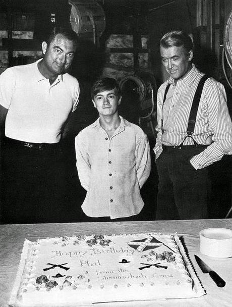 ANDREW V. MCLAGLEN (1920-2014)