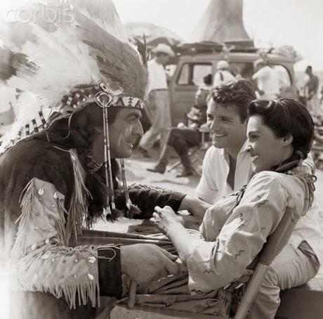 ASALTO AL FUERTE CLARK (1953)