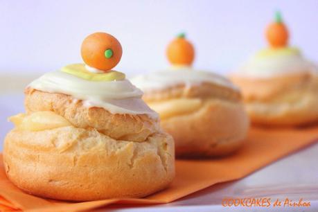 PROFITEROLES CON CREMA Y CHOCOLATE AL AGUA DE AZAHAR
