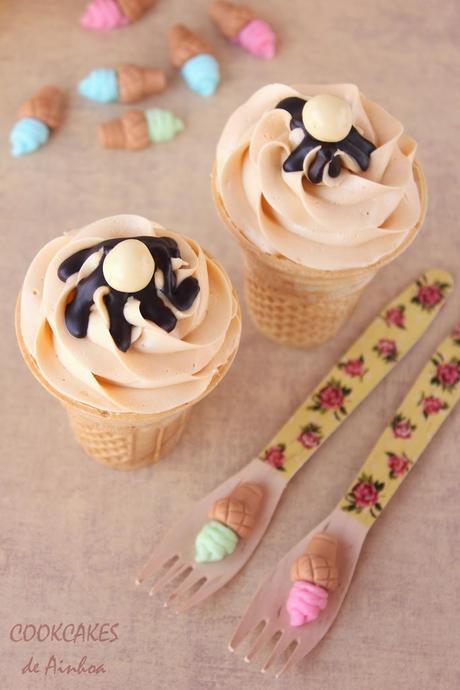 CUPCAKES CHOCOLATE Y DULCE DE LECHE - versión helado CUPCAKES CHOCOLATE Y DULCE DE LECHE - versión helado