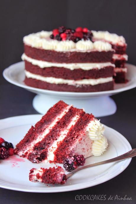 RED VELVET NAKED CAKE