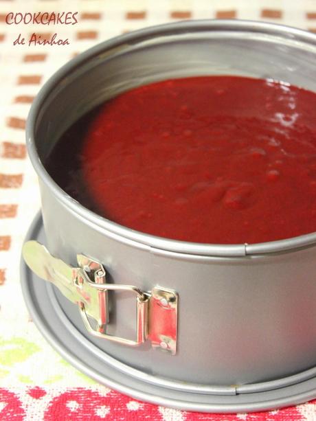 RED VELVET NAKED CAKE