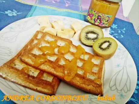 GOFRES DE AVENA Y CANELA CON MERMELADA BUBUB DE REINA DEL CARNAVAL. DE PLÁTANO, MANGO, NARANJA YRON MIEL