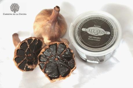 PASTEL DE MERLUZA CON MAHONESA DE AJO NEGRO