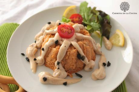 PASTEL DE MERLUZA CON MAHONESA DE AJO NEGRO